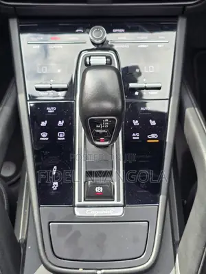 Porsche Cayenne Base AWD 2018 White