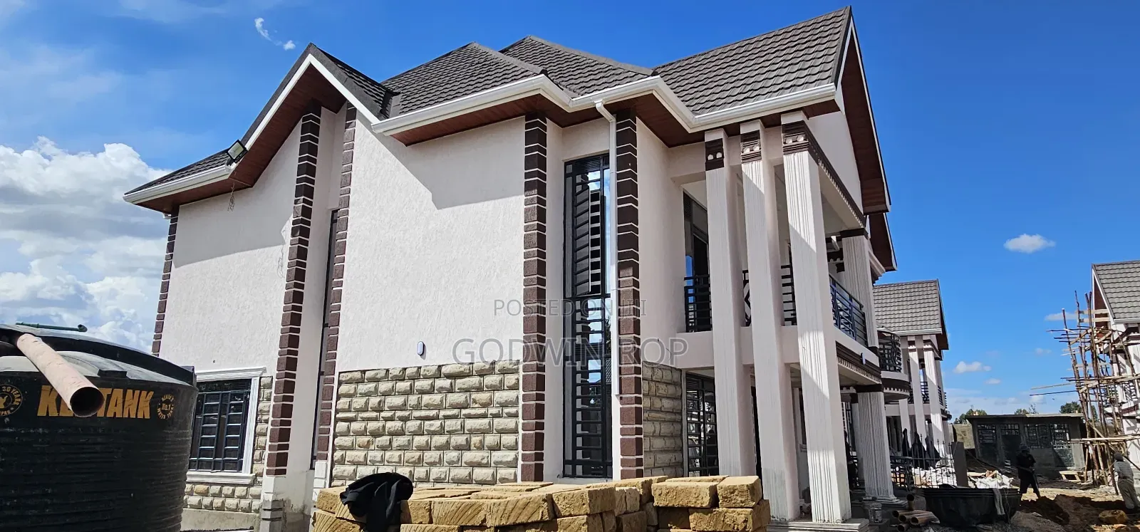 4bdrm Maisonette in Elgon View for sale