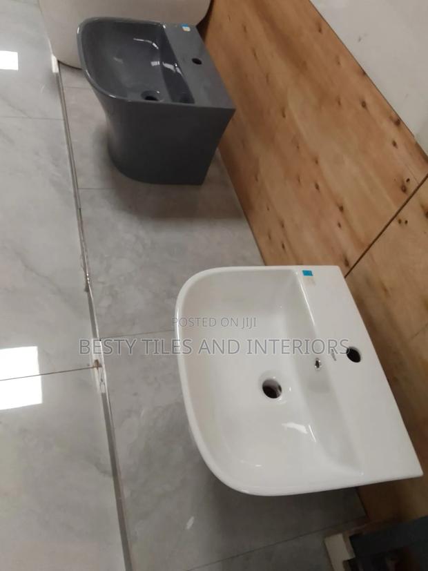 Toilet and Smart Toilets - thumbnail 8