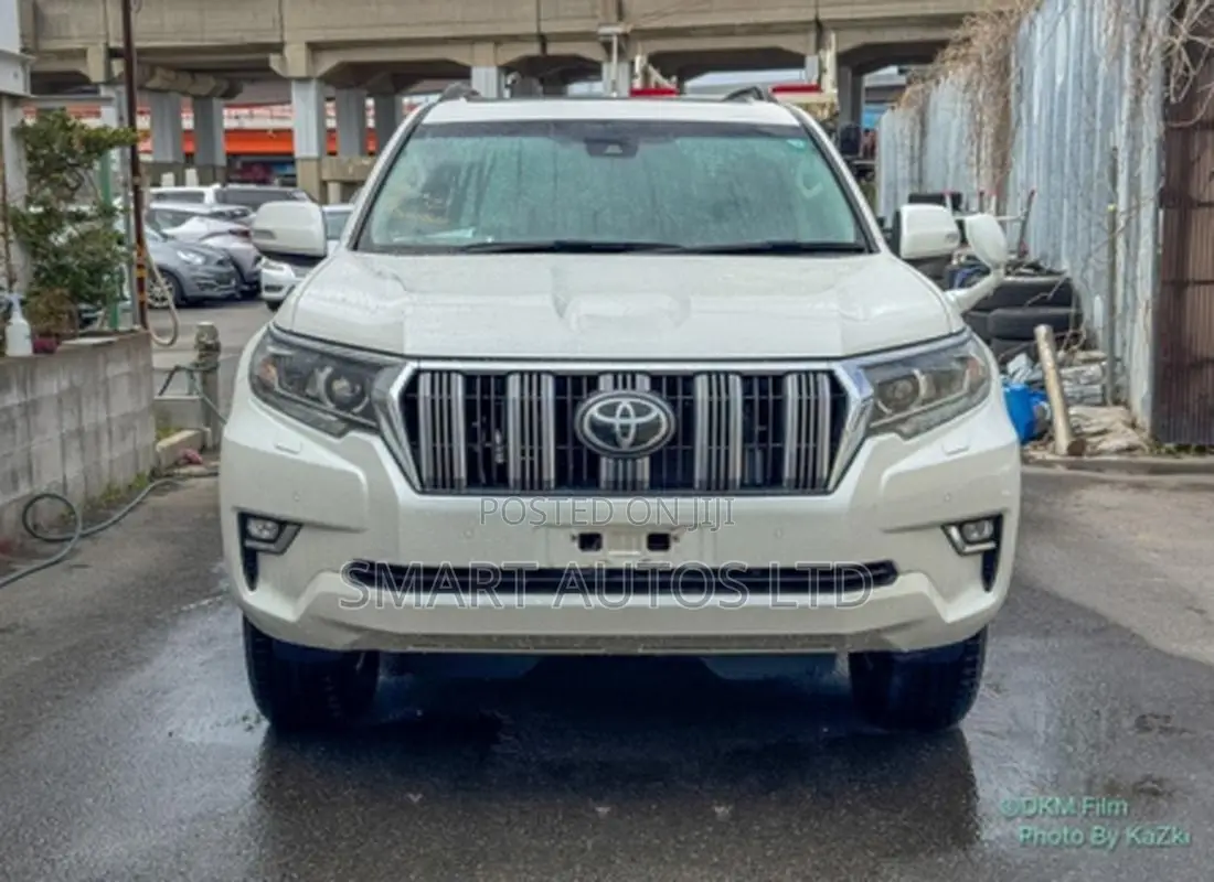 Toyota Land Cruiser Prado 2.8 2021 Off white