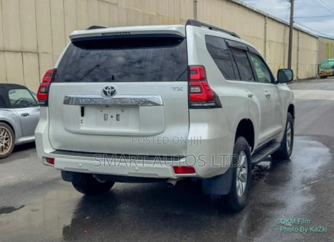 Toyota Land Cruiser Prado 2.8 2021 Off white