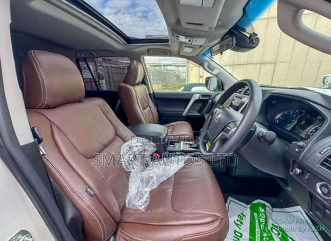 Toyota Land Cruiser Prado 2.8 2021 Off white