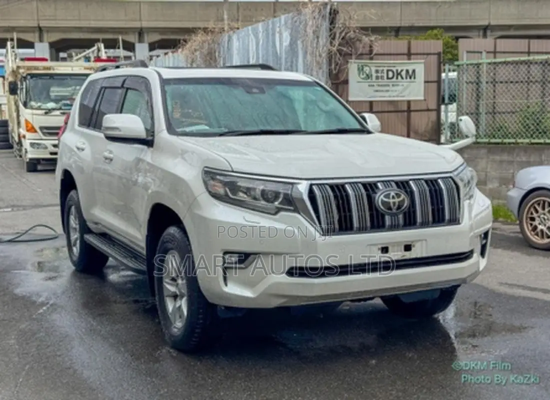 Toyota Land Cruiser Prado 2.8 2021 Off white