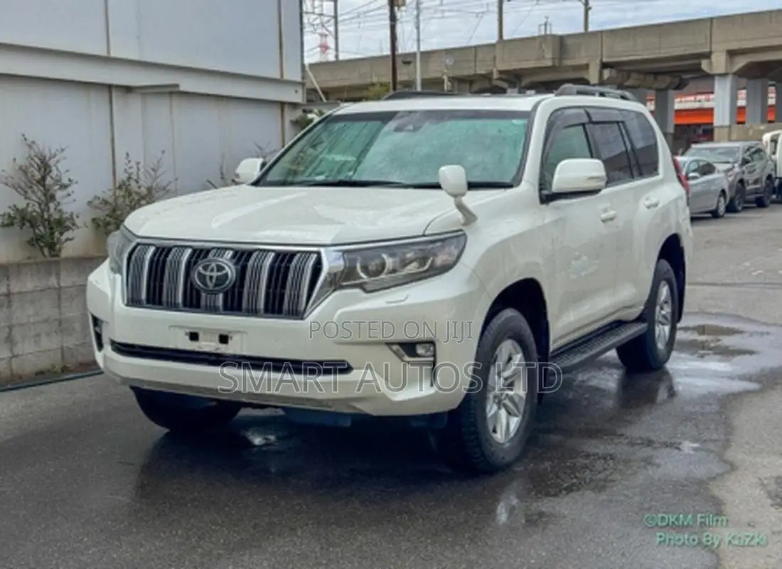 Toyota Land Cruiser Prado 2.8 2021 Off white