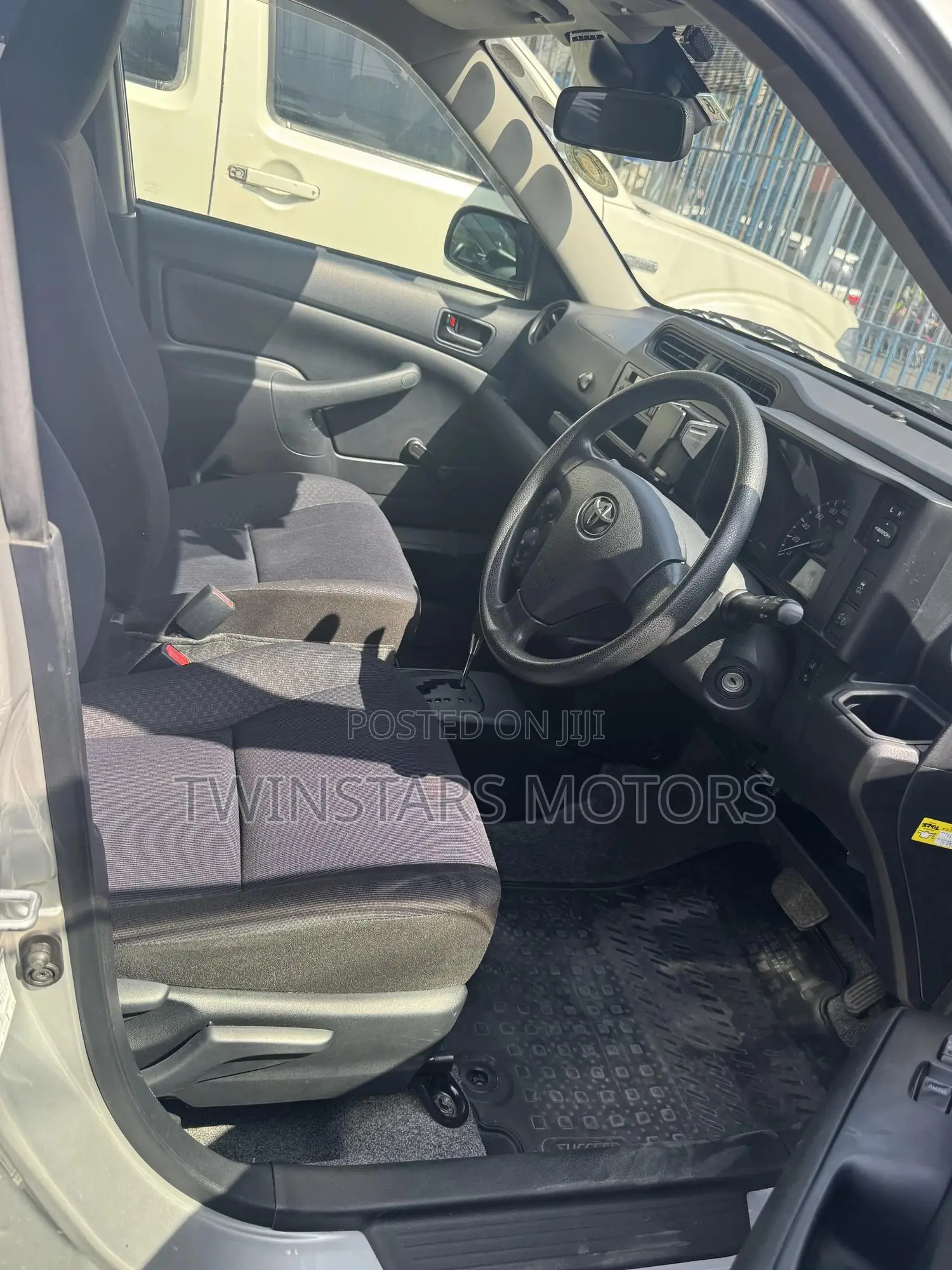 Toyota Probox 1.5 Hybrid GL 2019 Silver