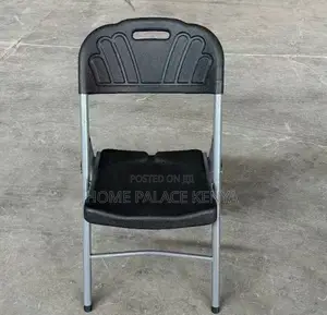 Outdoor Chair: Lightweight Plastic Chair With Handle