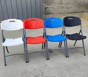 Outdoor Chair: Lightweight Plastic Chair With Handle
