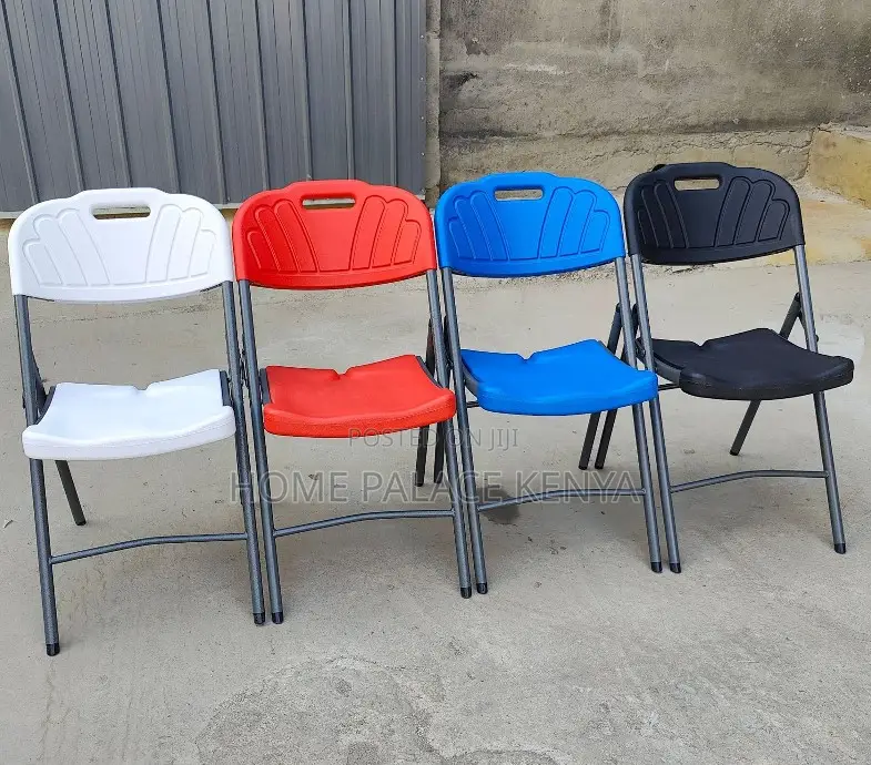 Outdoor Chair: Lightweight Plastic Chair With Handle