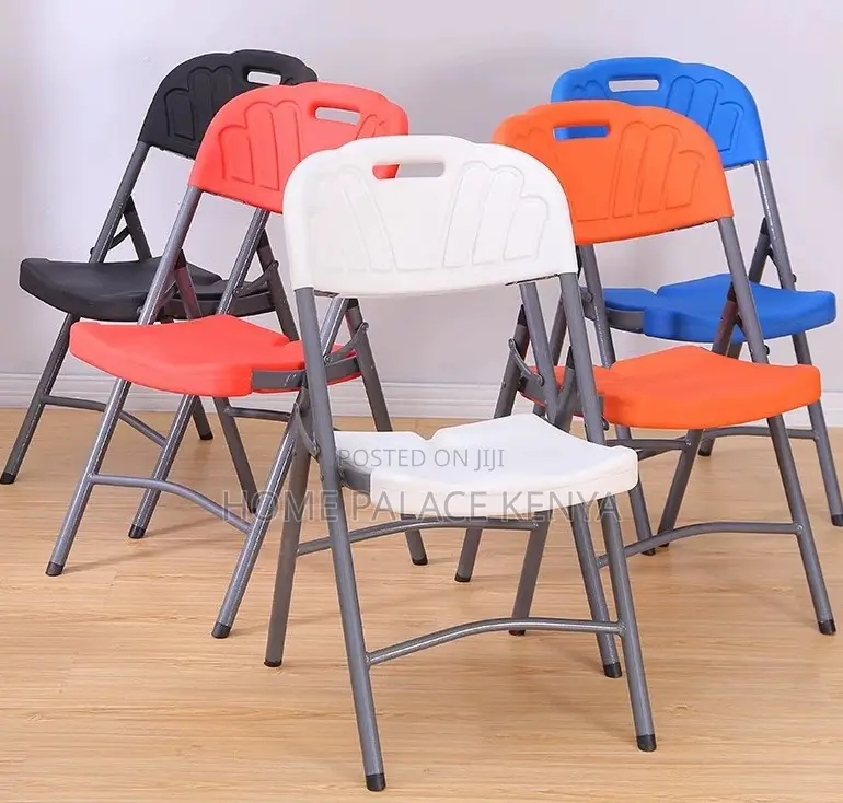 Outdoor Chair: Lightweight Plastic Chair With Handle