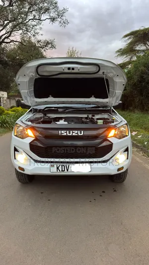 Isuzu D-MAX 2025 Pearl
