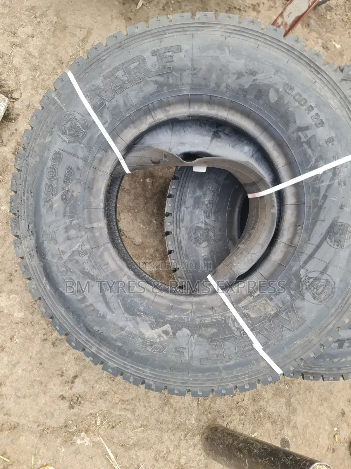10000 R20 MRF Tires (Diff) India