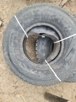 10000 R20 MRF Tires (Diff) India