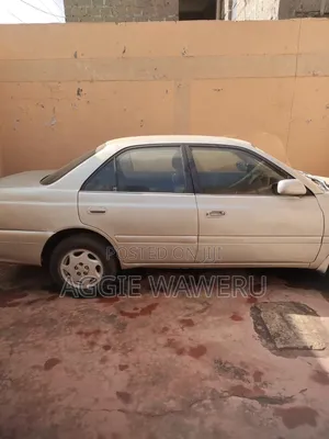 Toyota Carina 2000 Gray