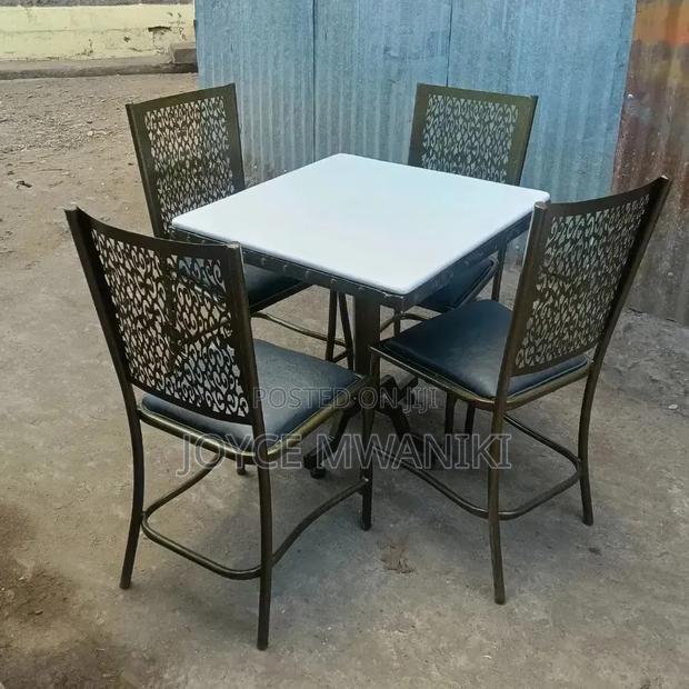 Powdpowder Coated, Restaurant Set With Square Table - main view