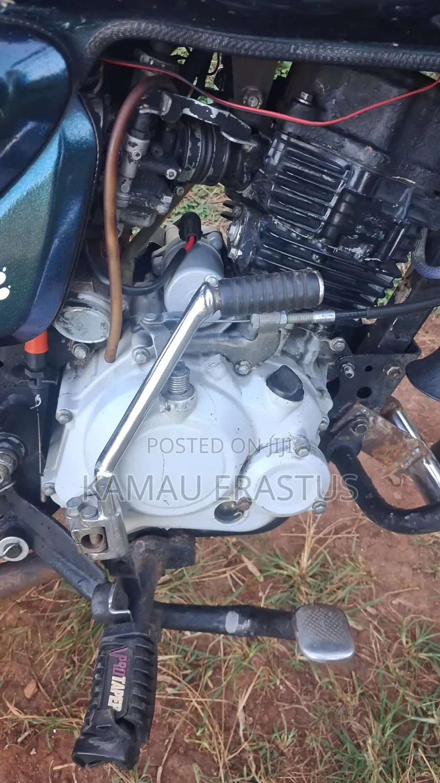 Bajaj Boxer 2020 White