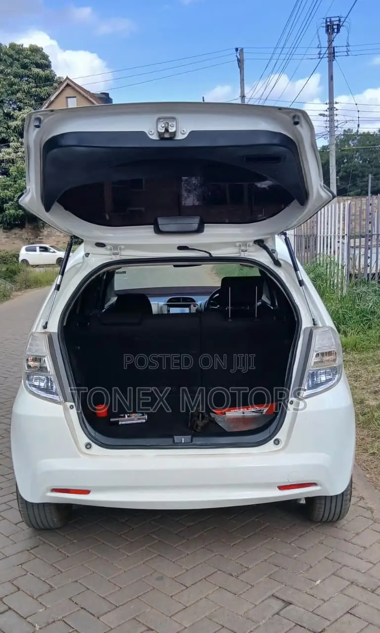 Honda Fit Automatic 2012 White