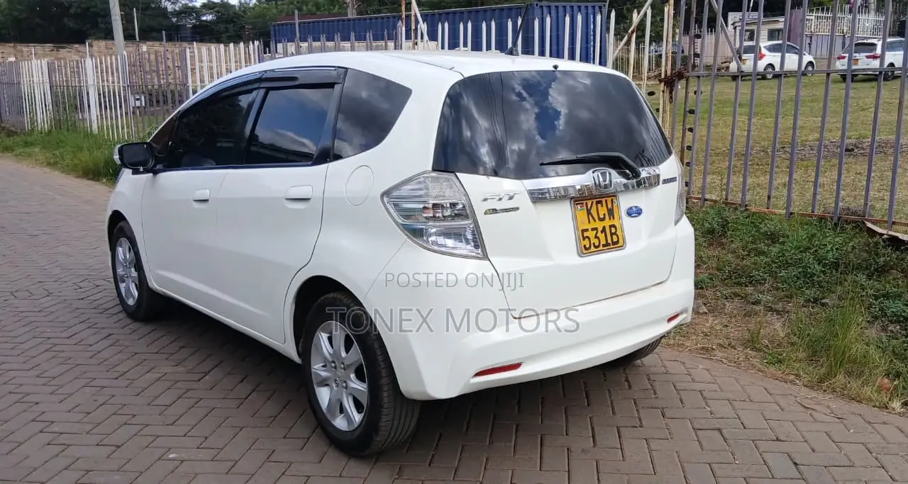 Honda Fit Automatic 2012 White