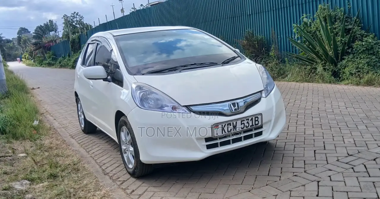 Honda Fit Automatic 2012 White
