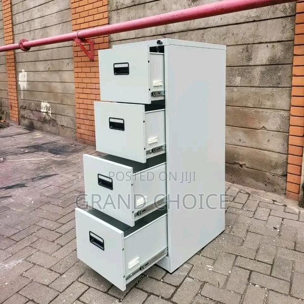 Steel 4 Drawer Storing Cabinet