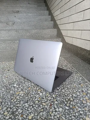 Laptop Apple MacBook Pro 2019 32GB Intel Core i9 SSD 512GB