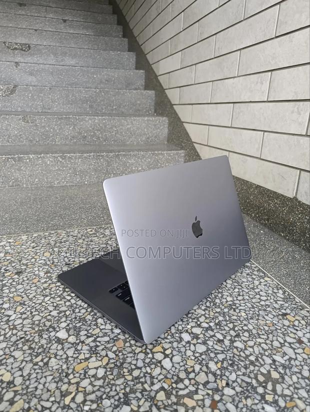 Laptop Apple MacBook Pro 2019 32GB Intel Core i9 SSD 512GB - thumbnail 4