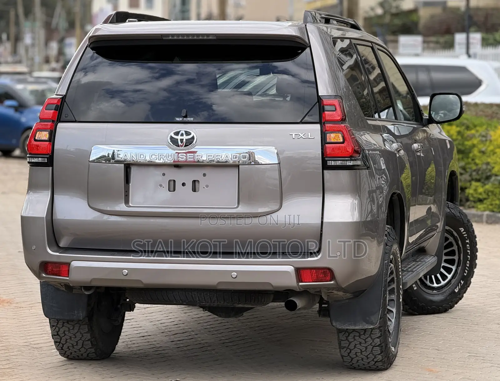 Toyota Land Cruiser Prado 2.7 2023 Gray