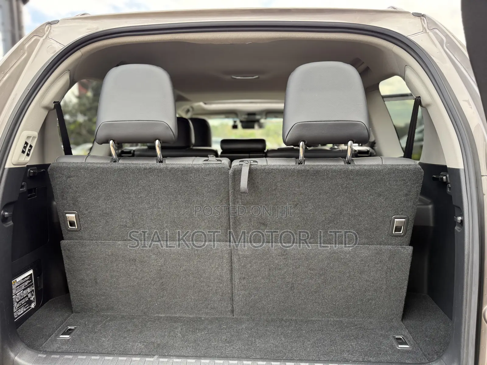 Toyota Land Cruiser Prado 2.7 2023 Gray