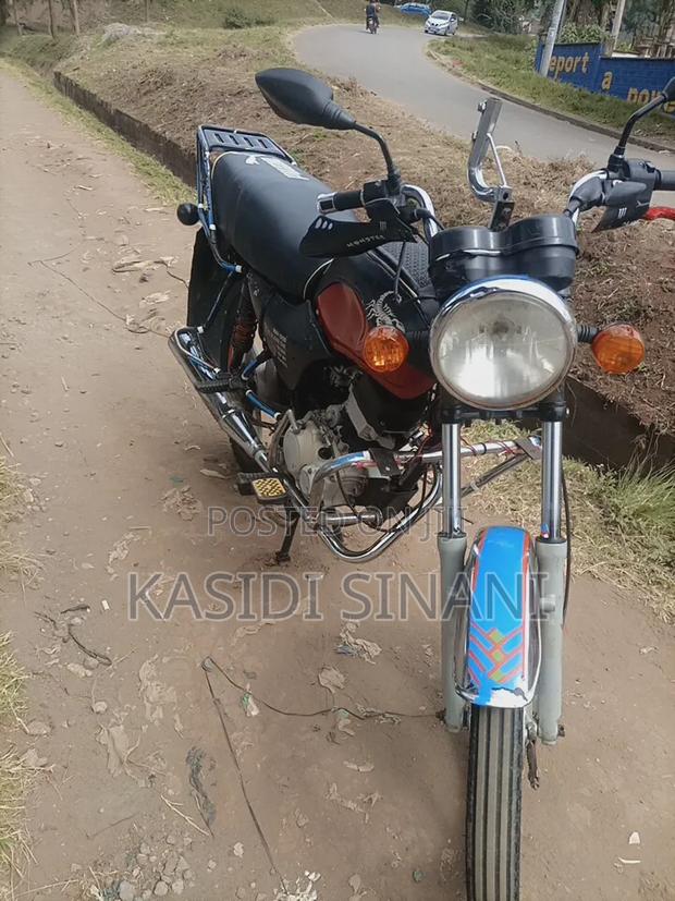 Bajaj Boxer 100 2022 Red - thumbnail 4