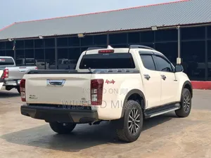 Isuzu D-MAX 2022 White