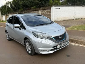 Nissan Note 2015 Silver