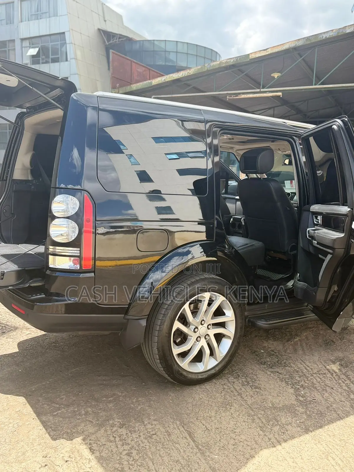 Land Rover Discovery 2016 Black