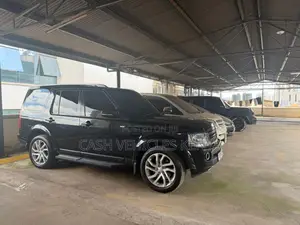 Land Rover Discovery 2016 Black
