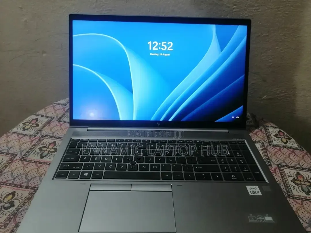 Laptop HP ZBook Firefly 15 G7 16GB Intel Core i7 SSD 512GB