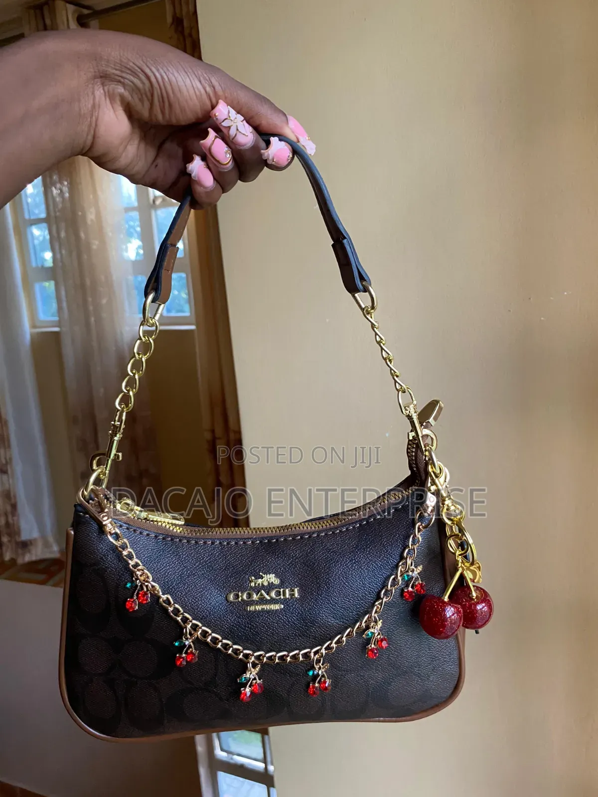 Quality Teri Coach Shoulder Bags