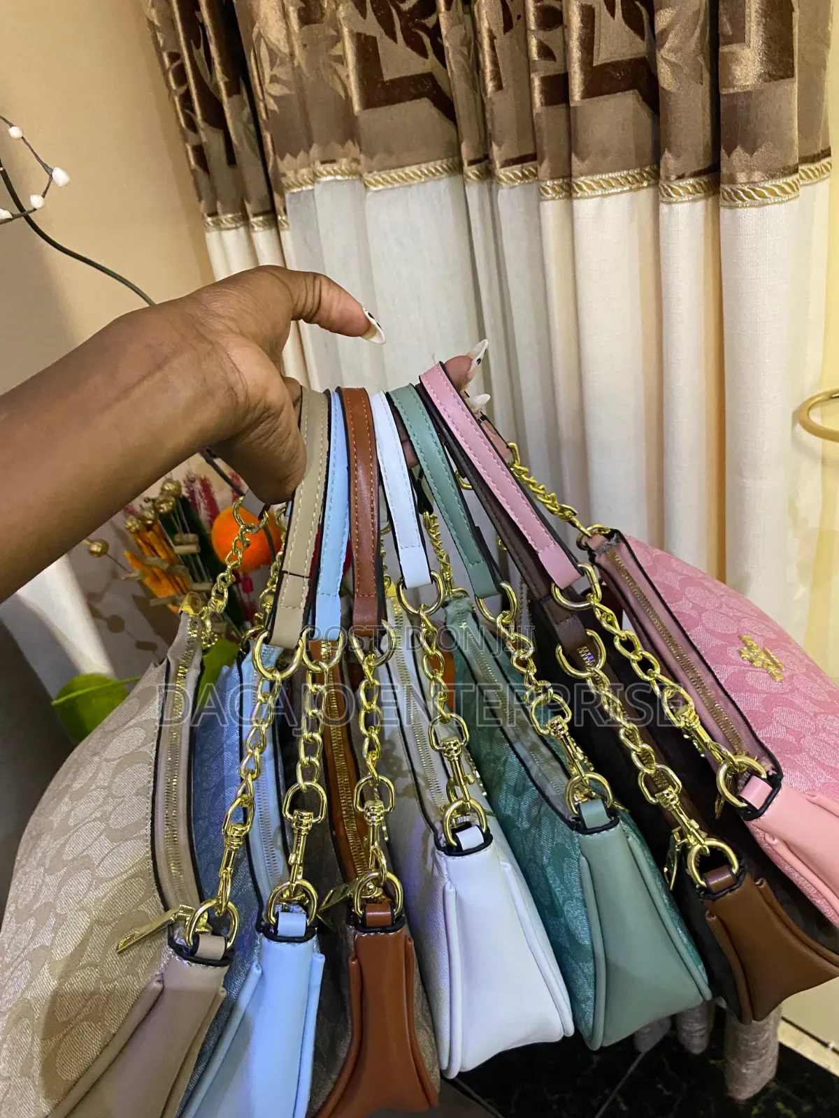Quality Teri Coach Shoulder Bags