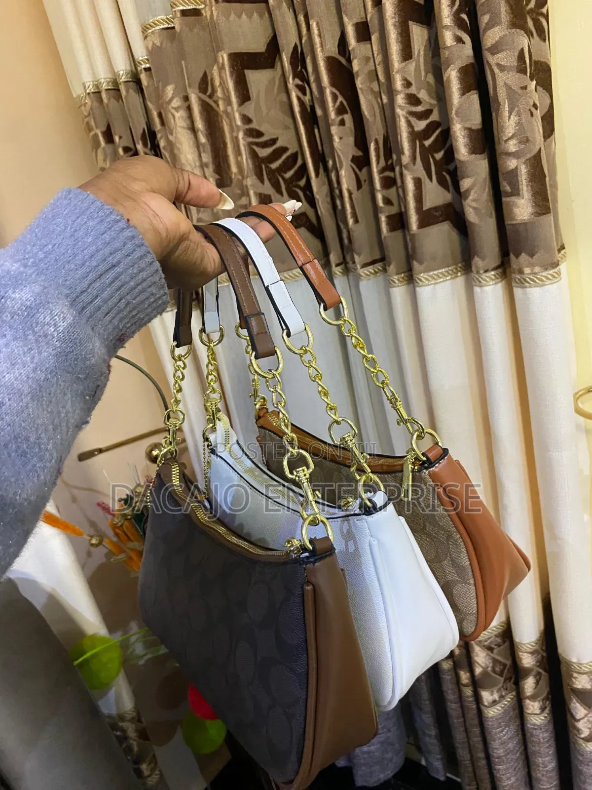 Quality Teri Coach Shoulder Bags