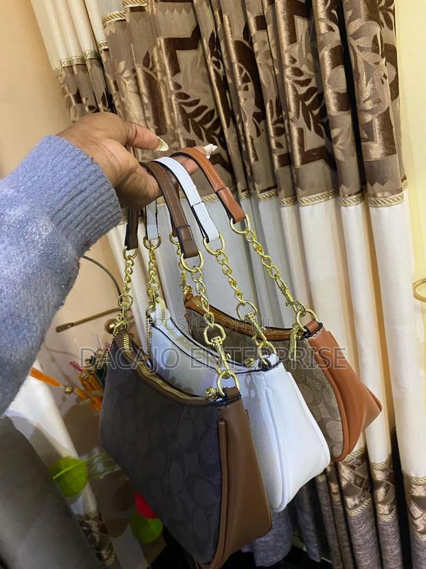 Quality Teri Coach Shoulder Bags - thumbnail 7