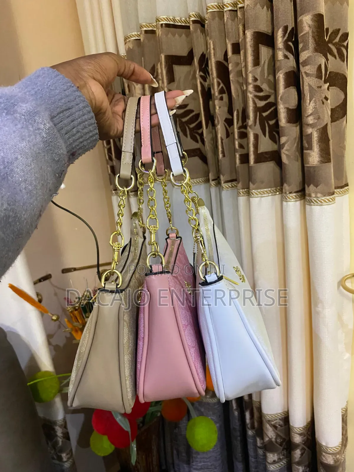 Quality Teri Coach Shoulder Bags