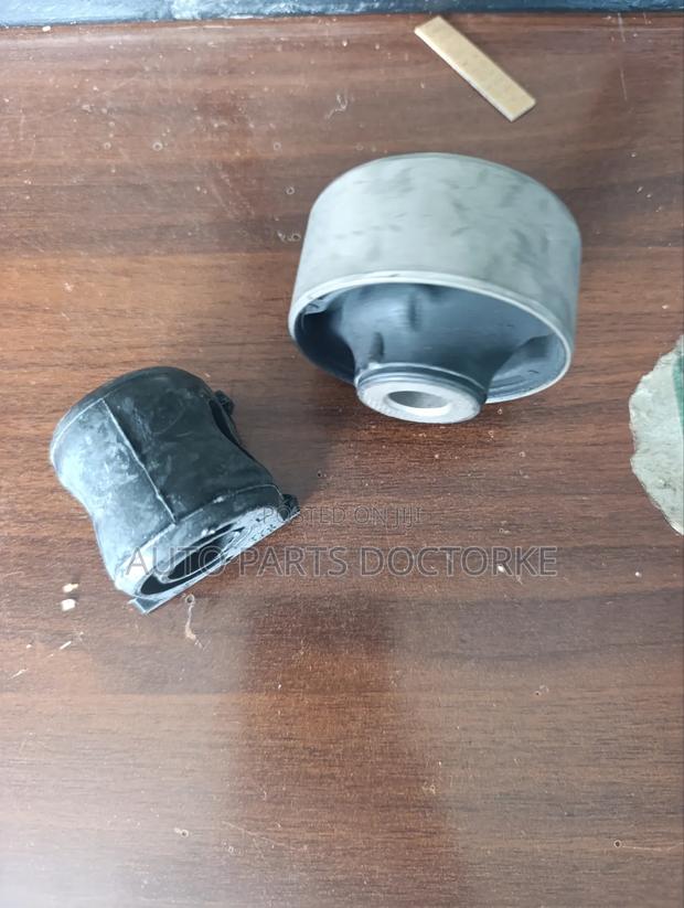 Honda Vezel Front Bushes - thumbnail 3