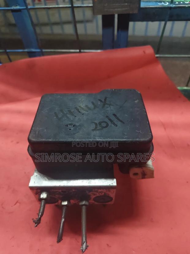 Toyota Hillux 2011 Abs Pump. - thumbnail 3