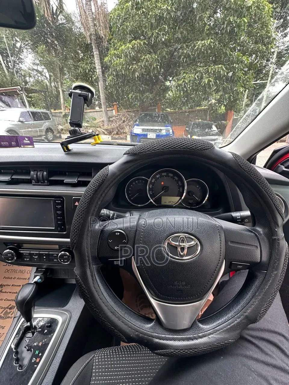 Toyota Auris 2016 Maroon