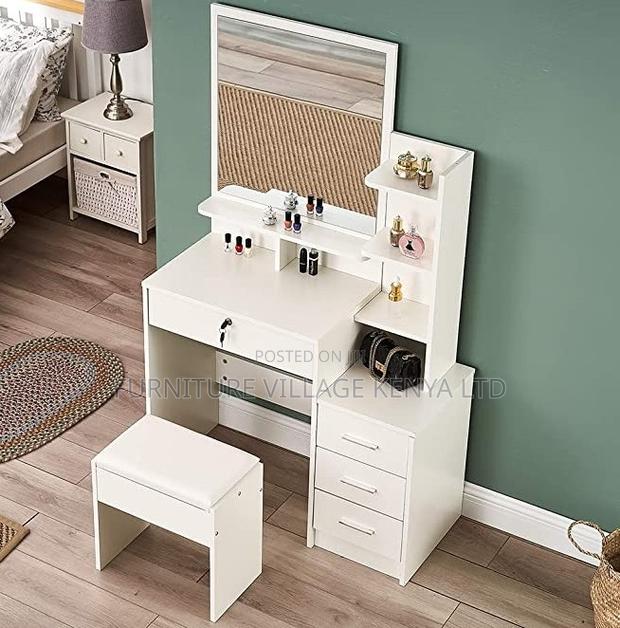 Home Vanity Dressing Table With Mirror - thumbnail 3