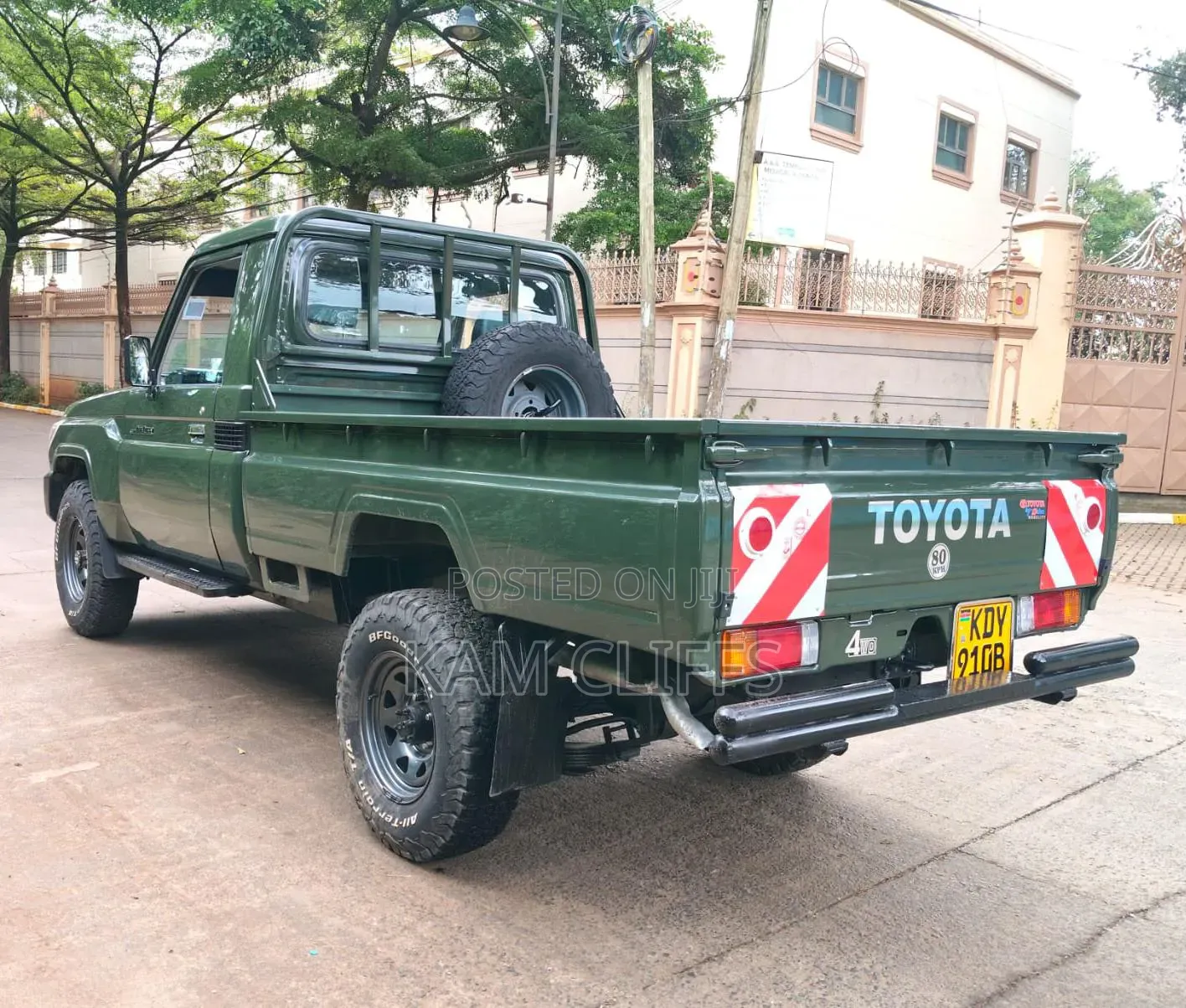 Toyota Land Cruiser 79 Series 2009 Green