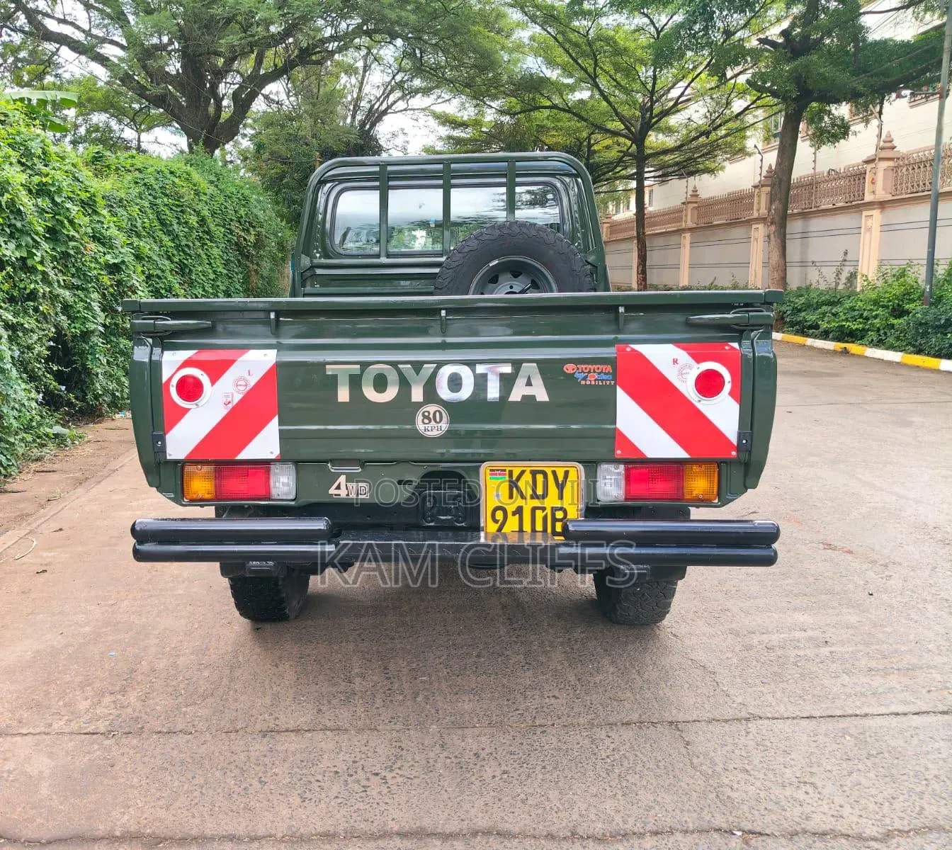 Toyota Land Cruiser 79 Series 2009 Green