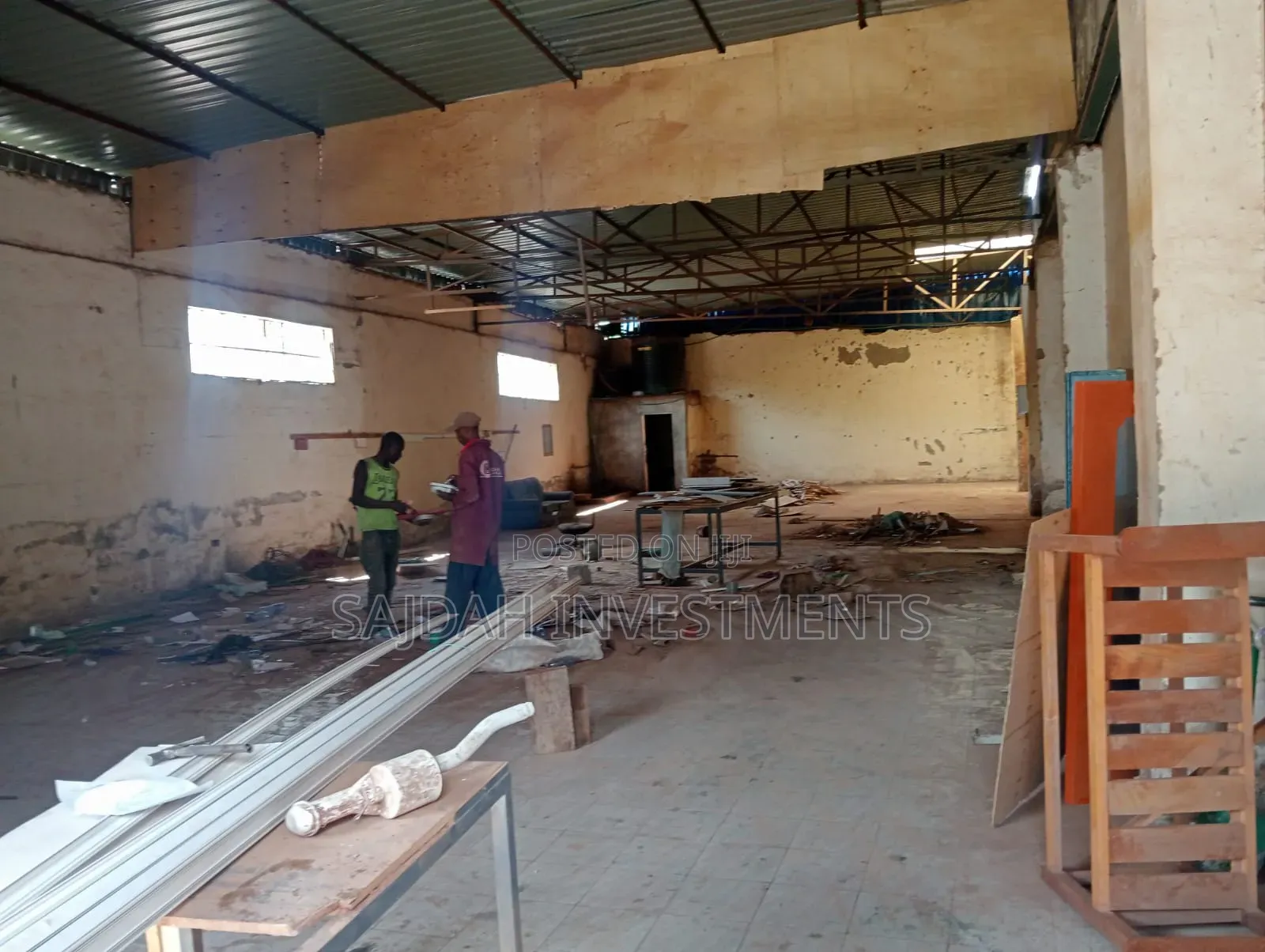 Spacious Godown to Let
