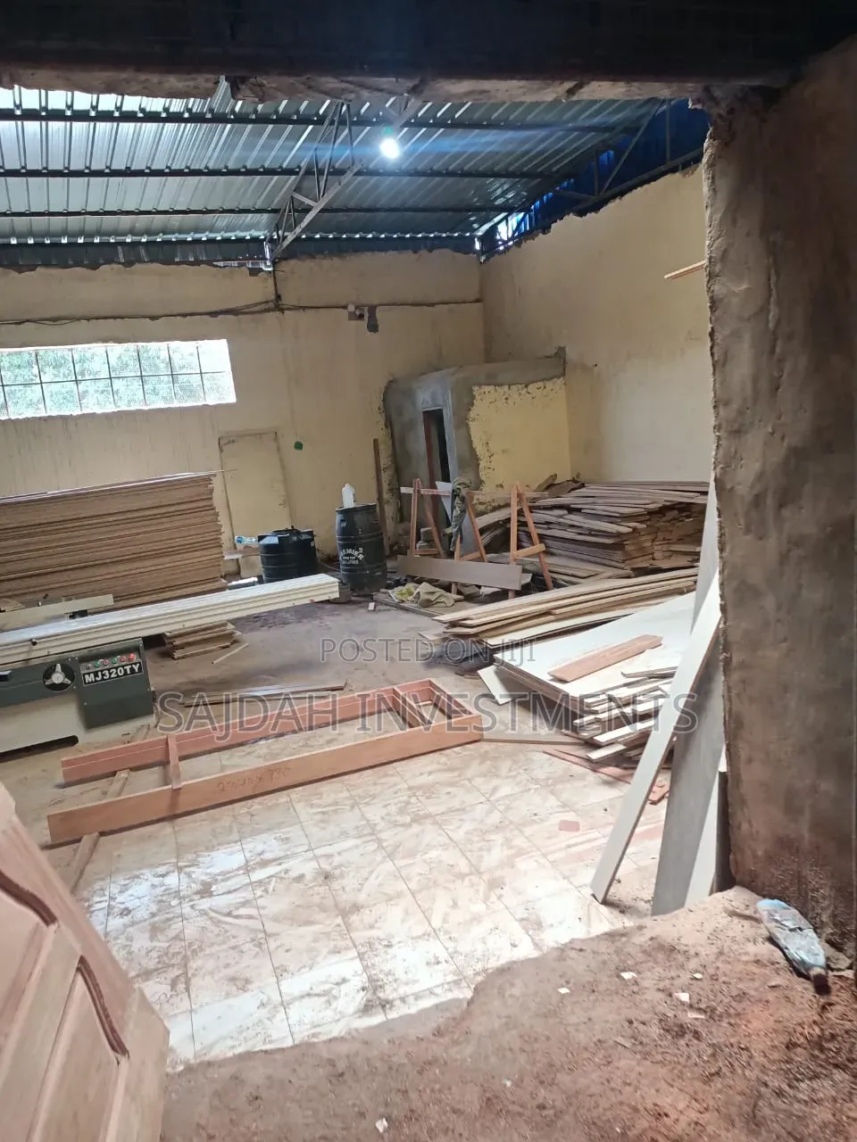 Spacious Godown to Let