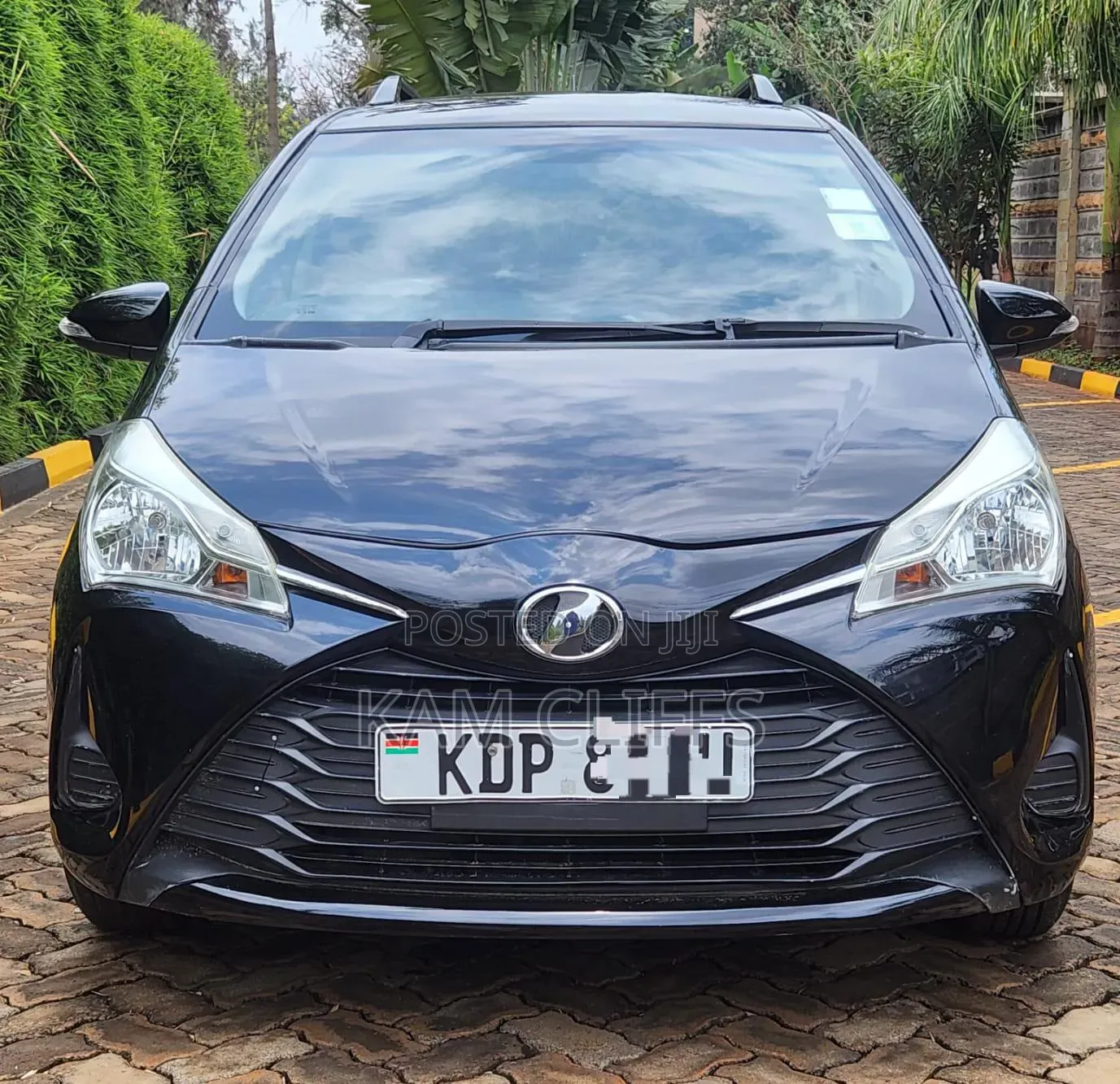 Toyota Vitz 2018 Black