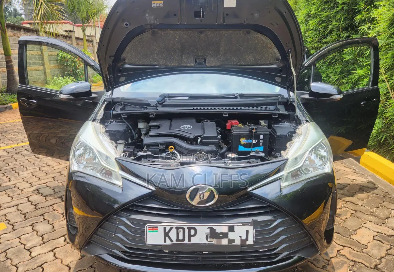 Toyota Vitz 2018 Black