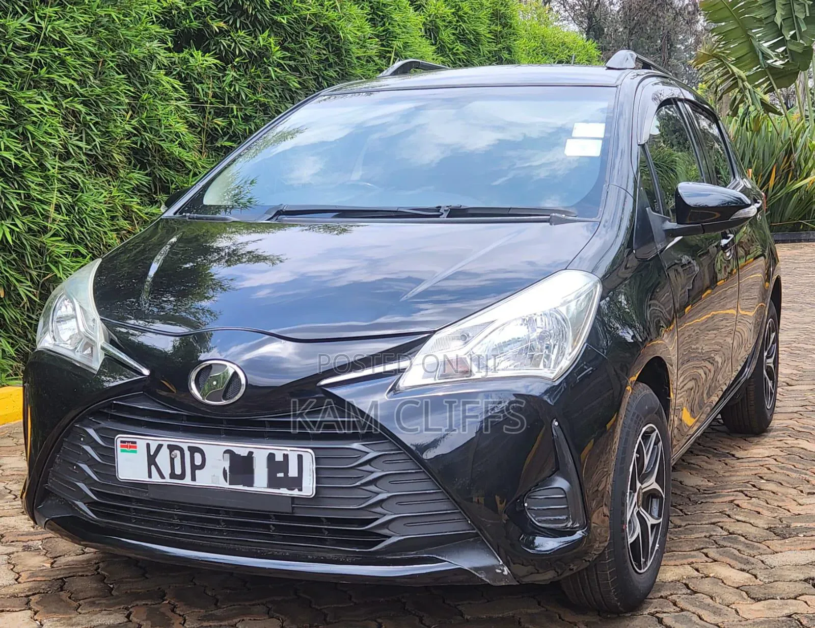 Toyota Vitz 2018 Black