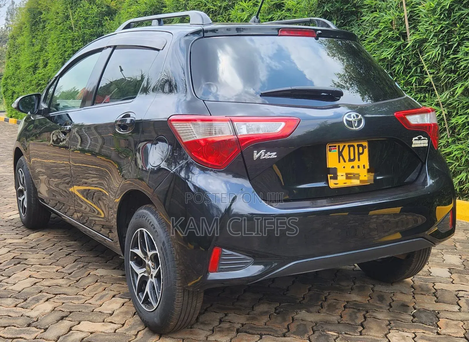 Toyota Vitz 2018 Black